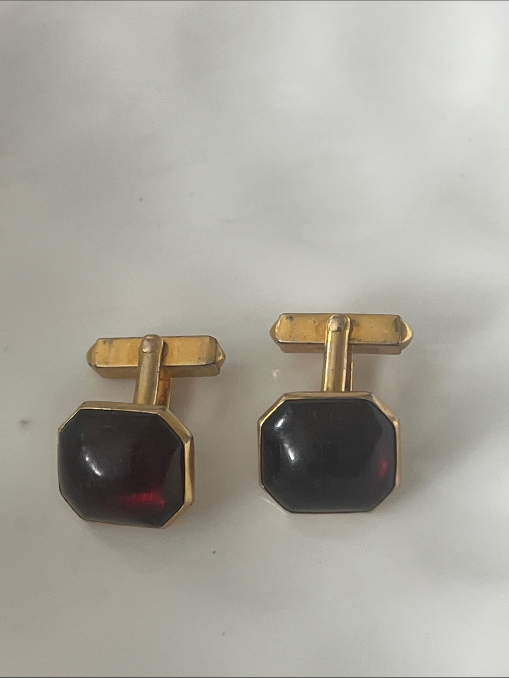 MID CENTURY SWANK BLOOD RED OCTAGON Gold-Tone Stone Men's Cufflinks